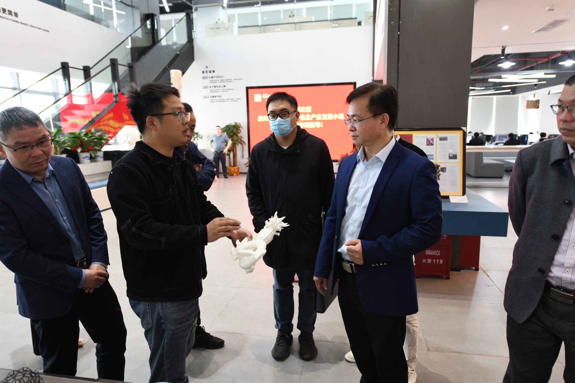 促協作，謀發展！泉州市洛江區電子信息產業發展小組蒞臨金石三維參觀調研